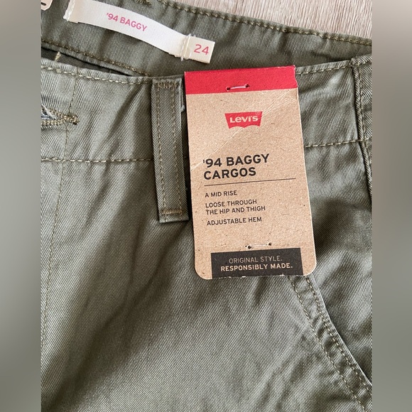 NWT LEVIS CARGOS GREEN - Picture 3 of 4